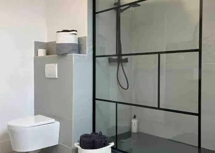 Spacious House 300m From The بيت للعطل *