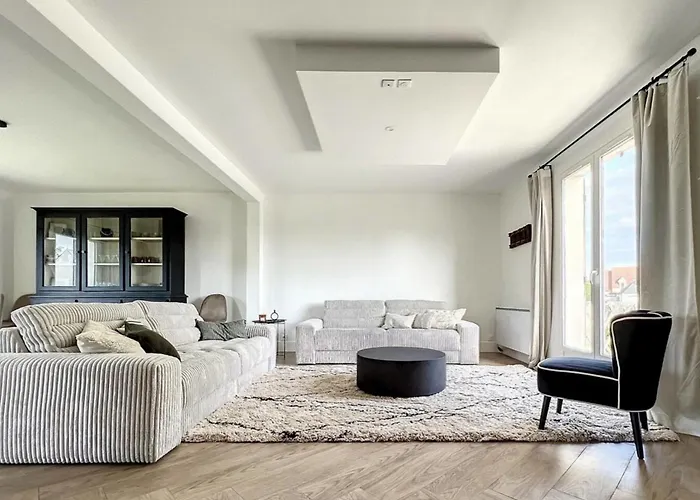 Spacious House 300m From The بيت للعطل *