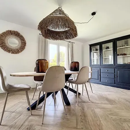 Дом отдыха Spacious House 300m From The Эрманвиль-сюр-Мер