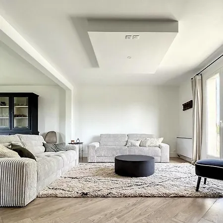 Spacious House 300m From The Holiday home *