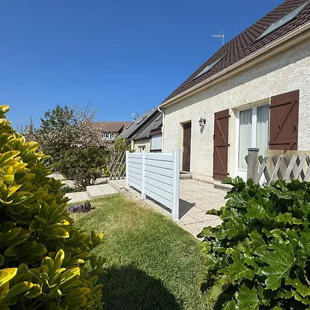 Spacious House 300m From The Nyaraló Hermanville-sur-Mer